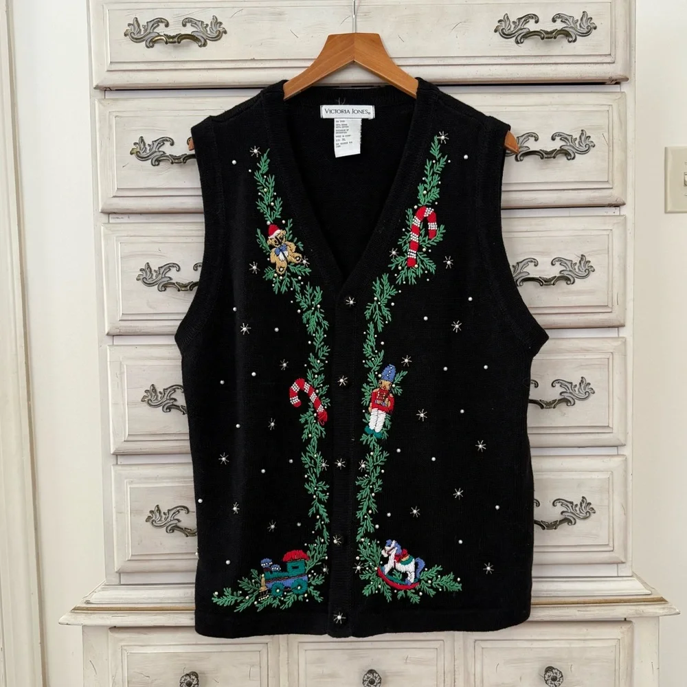 Victoria Jones Vintage Christmas Embroidered Sweater Vest - Picture 1 of 4